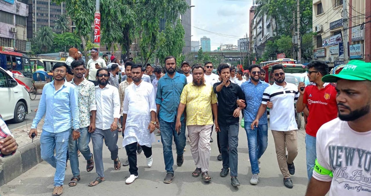 নাছির মাদবরের নেতৃত্বে ঢাকার তারুন্যের সমাবেশে শতাধিক নেতাকর্মীর যোগদান