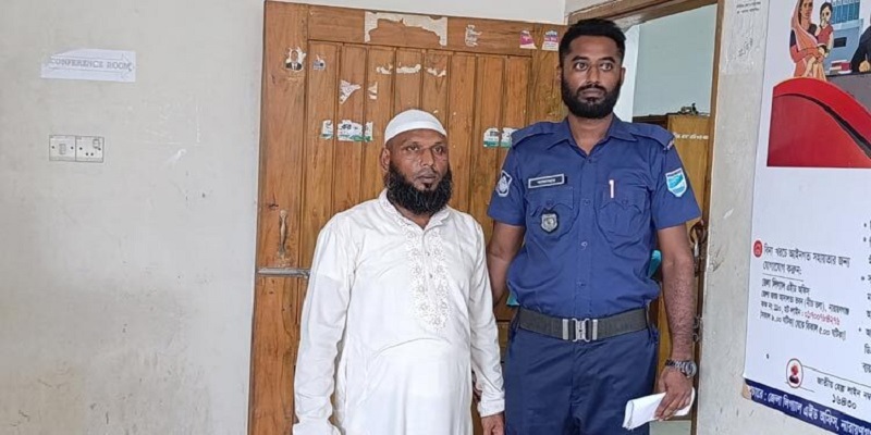সোনারগাঁয়ে স্বামী হত্যা মামলায় স্ত্রীর যাবজ্জীবন,পরকীয়া প্রেমিকের মৃত্যুদণ্ড