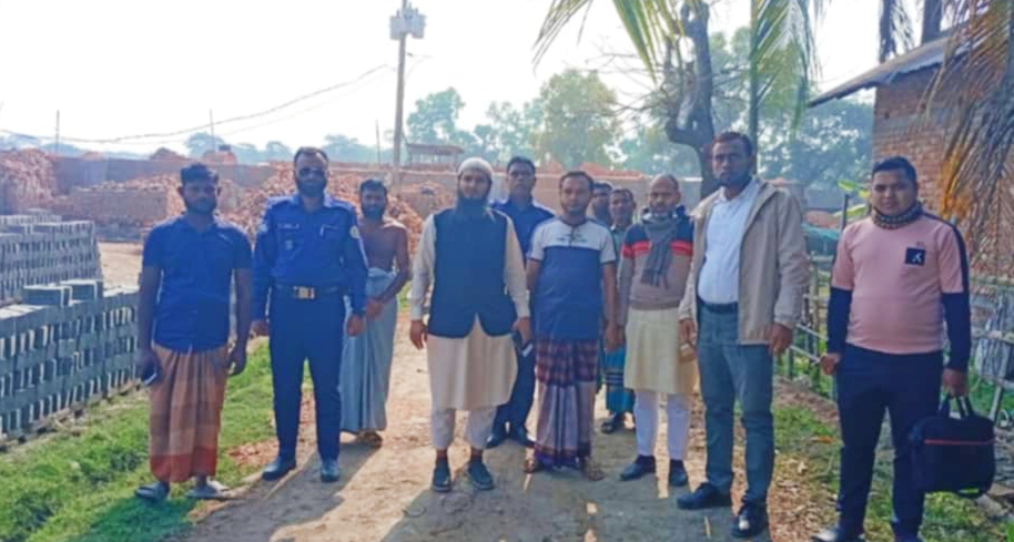 আমতলীতে লাইসেন্স না থাকায় ইট ভাটার জরিমান