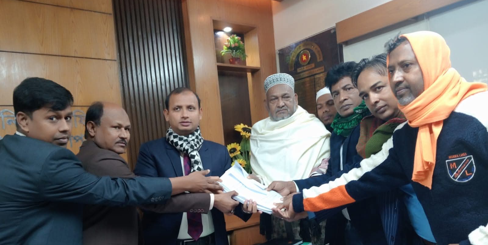 জামালপুর-১ আসনে হাত পাখার প্রার্থীর মনোনয়ন দাখিল