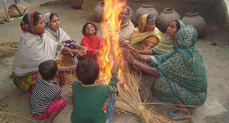 আমতলীতে তীব্র শীতে জনজীবন বিপর্যস্ত বিপাকে খেটে খাওয়া মানুষ