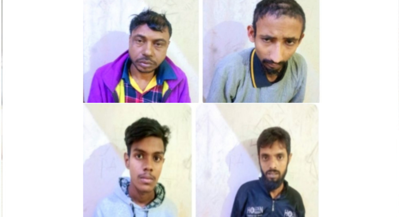 ফতুল্লায় ধারালো অস্ত্রসহ চার ছিনতাইকারী আটক