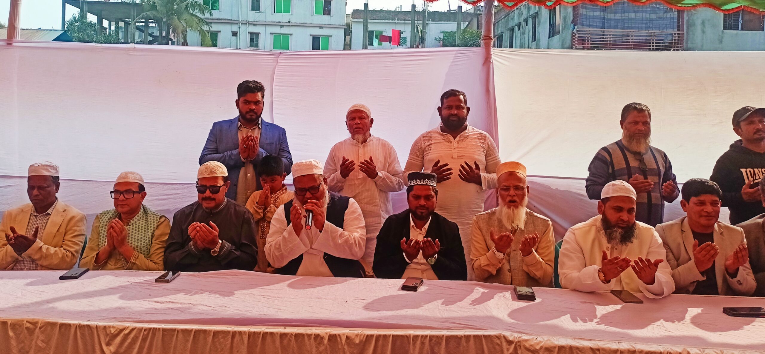 ফতুল্লায় খালেদা জিয়ার রুহের মাগফেরাত কামনায় দোয়া