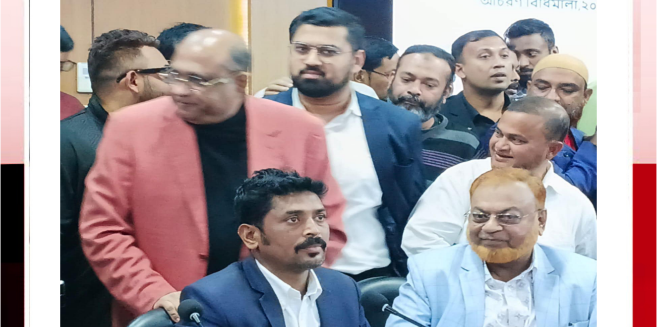 প্রতীক বরাদ্দে একই সারিতে বহিষ্কৃত দুই নেতার মুখোমুখি সাক্ষাৎ