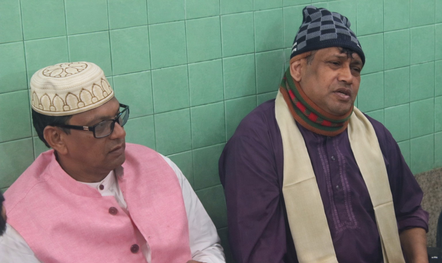 মোহাম্মদ আলীর পাশে বৈষম্যবিরোধী হত্যা মামলার আসামী বহুরুপী হোসেন কাজী!