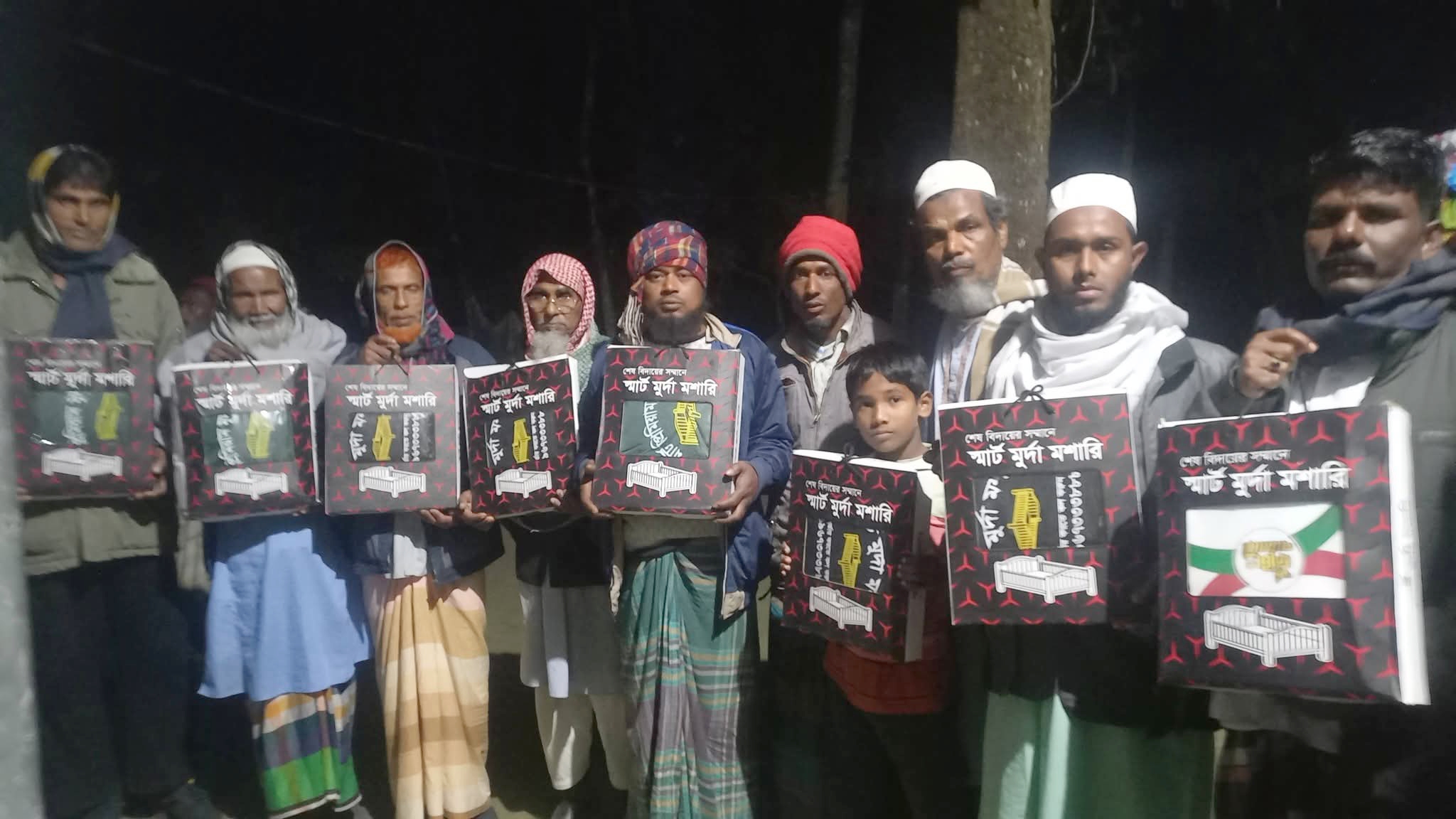 বকশীগঞ্জে অ্যাডভোকেট সোহেল রানার সৌজন্যে ১০ মসজিদে দাফন সামগ্রী বিতরণ