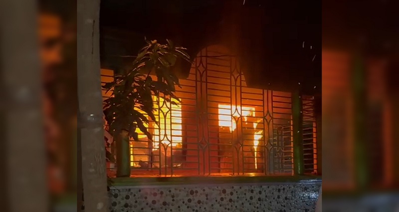 নারায়ণগঞ্জে জামিনে এসে বাদীর বাড়িতে হামলা-লুটপাট-অগ্নিসংযোগ