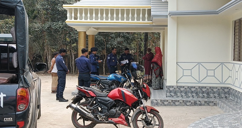 মৌলভীবাজারে আতৎকিত প্রবাসী পরিবার : ঘটনাস্থল পরিদর্শন করলেন অতিরিক্ত পুলিশ সুপার