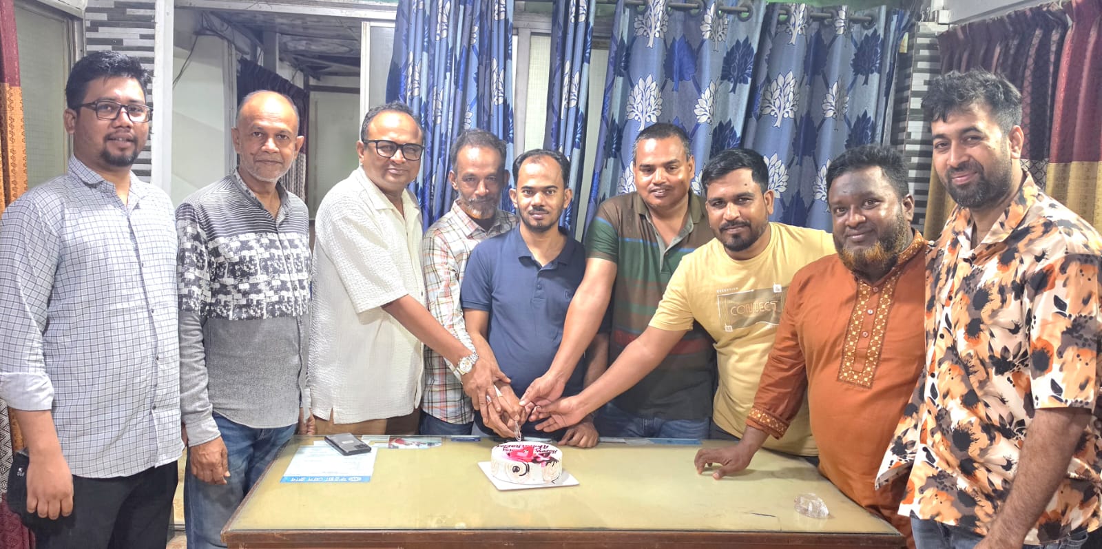 ফতুল্লা প্রেসক্লাবের সভাপতি আব্দুর রহিমের জন্মদিন পালন