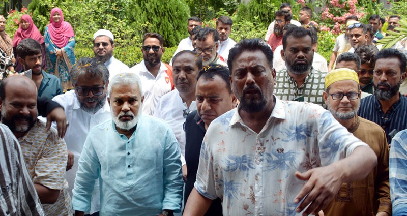 জালকুড়ি মা ও শিশু কল্যাণ কেন্দ্র পরির্দশন করেন এমপি মান্নান