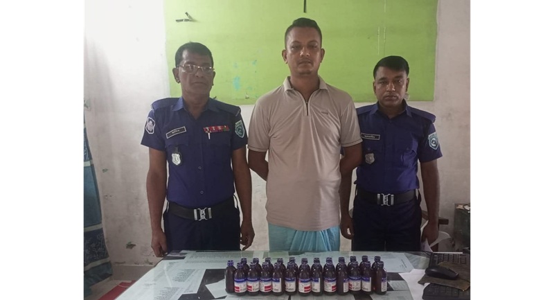 সৈয়দপুরে ২৫ বোতল এসকাফ কফ সিরাপ উদ্ধার, আটক ১