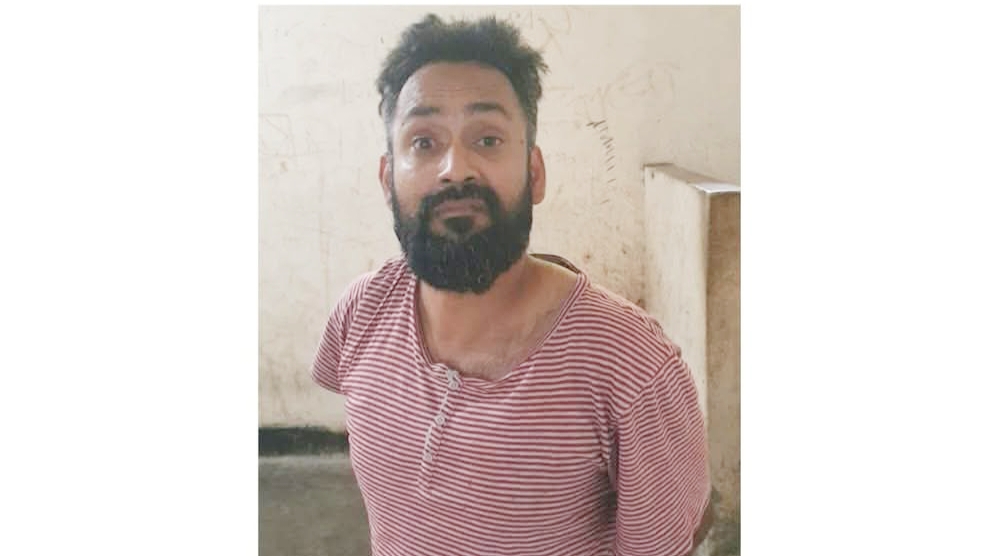 ফতুল্লায় সন্ত্রাসবিরোধী আইনে মাদক ডিলার জাকারিয়া গ্রেপ্তার
